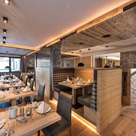 Naturjuwel فندق 4*